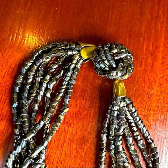 Unbranded Black Multi 7 Strand Beaded Knot Necklace Irridesent - Picture 7 of 10